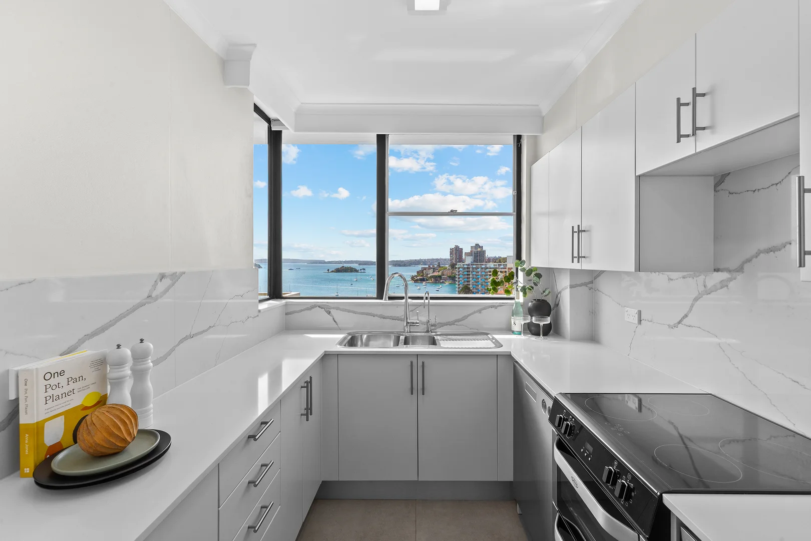 9D/15-19 Onslow Avenue, Elizabeth Bay NSW — StMate
