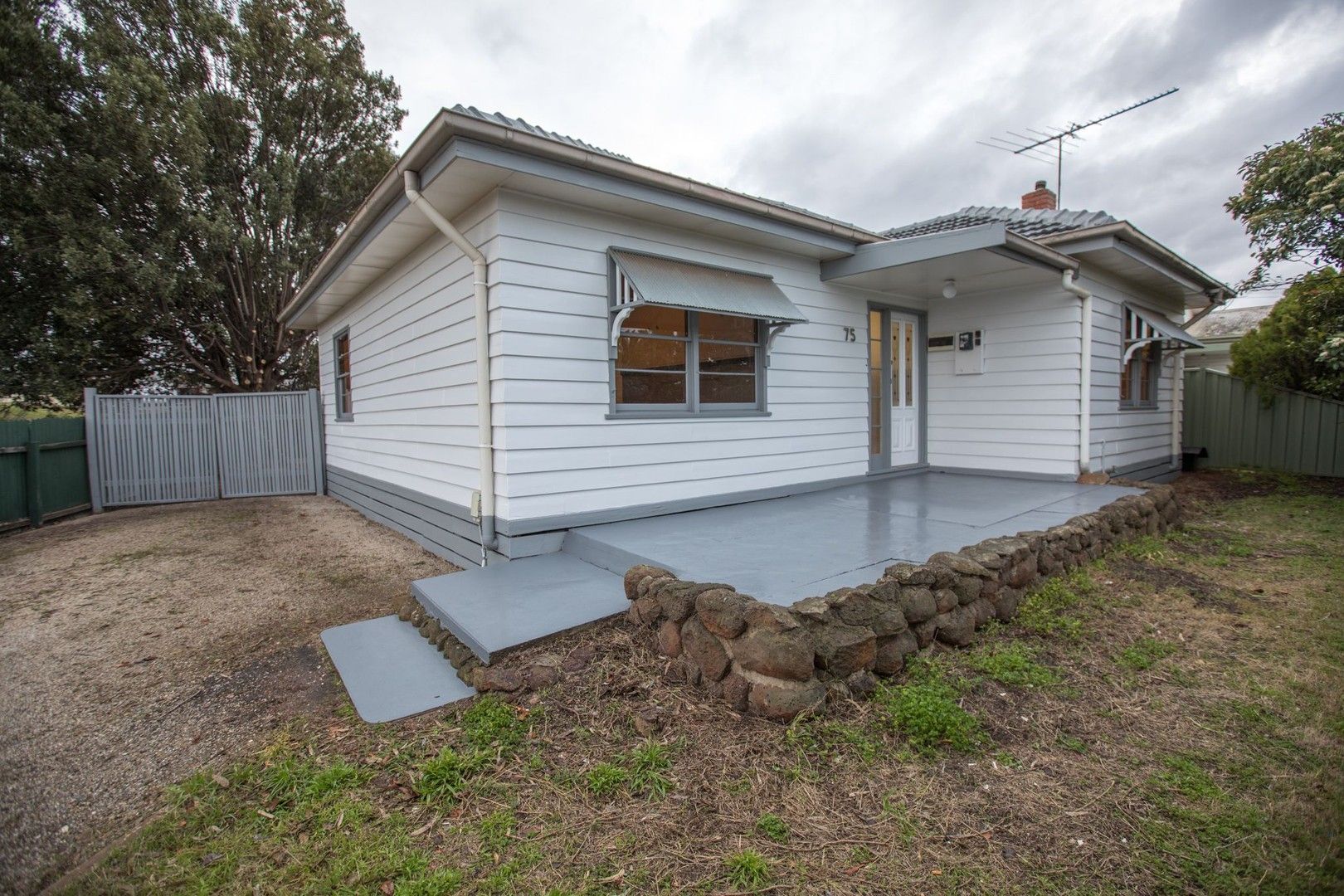 3 bedrooms House in 75 Gisborne Road BACCHUS MARSH VIC, 3340