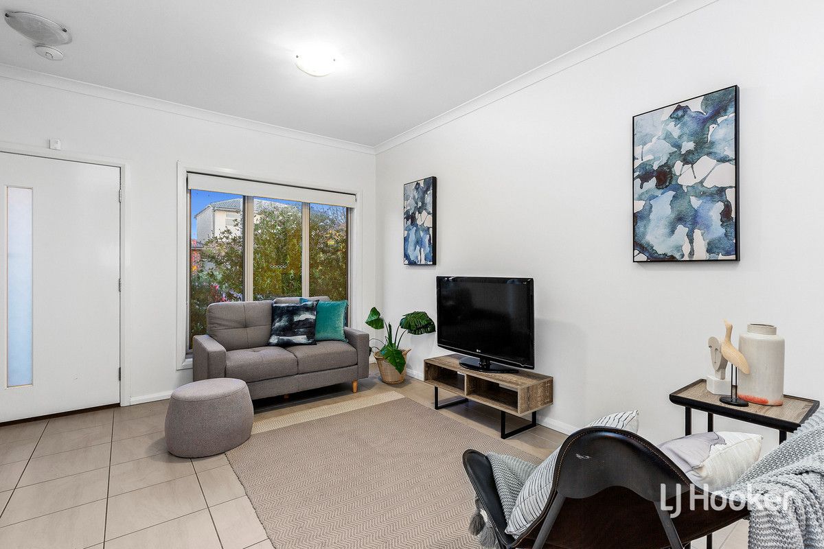 2B Corboy Close, Point Cook VIC 3030, Image 2
