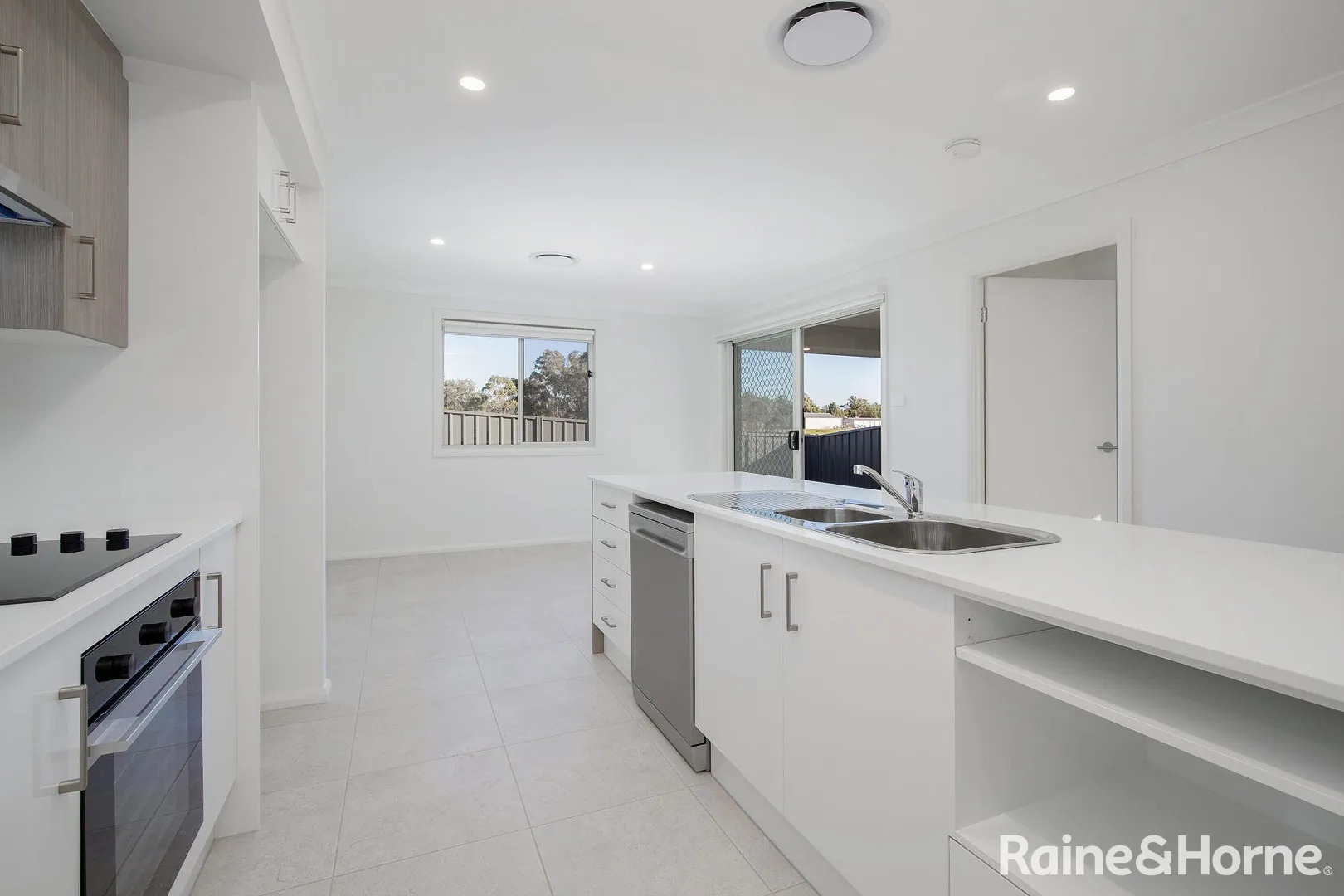 House in Lochinvar - More