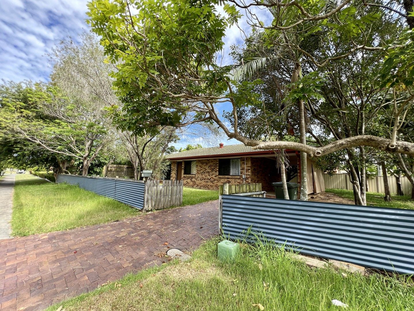 3 bedrooms House in 2 Lauren Close WYNNUM WEST QLD, 4178