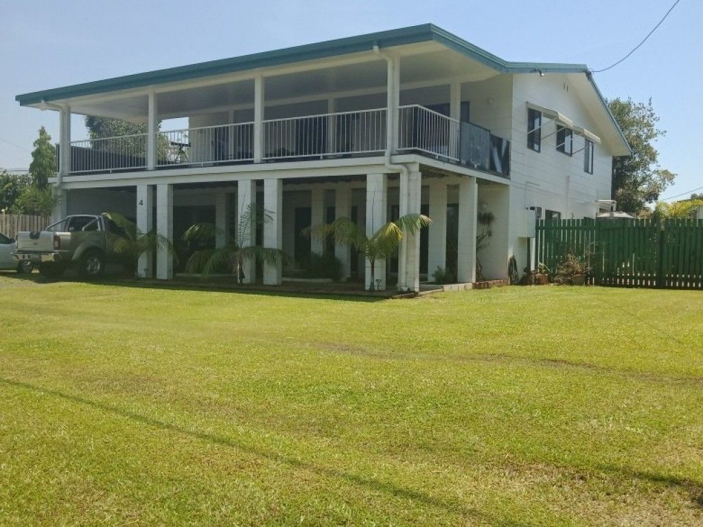 4 The Esplanade, Coconuts QLD 4860 Domain