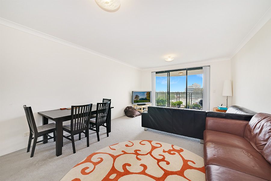 2 bedrooms Apartment / Unit / Flat in 605/28 West Street NORTH SYDNEY NSW, 2060