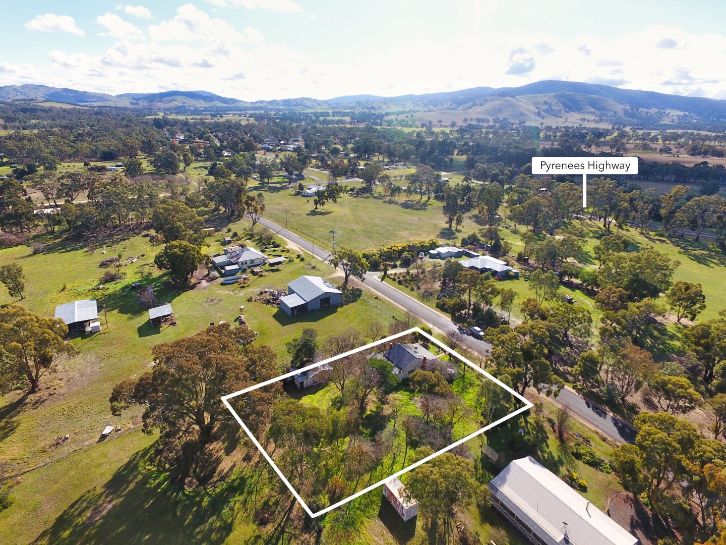 43 Blind Creek Road, Elmhurst VIC 3469, Image 2