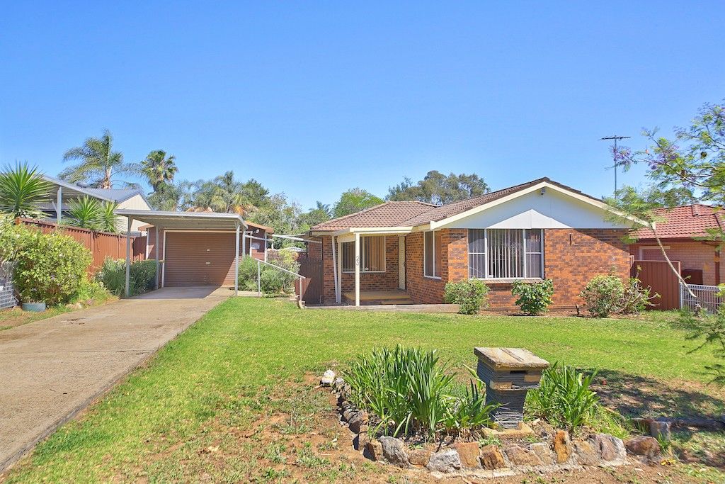 23 Larapinta Crescent, St Helens Park NSW 2560, Image 0