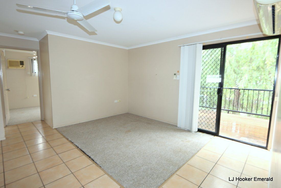 105 Harris Street, Emerald QLD 4720, Image 2