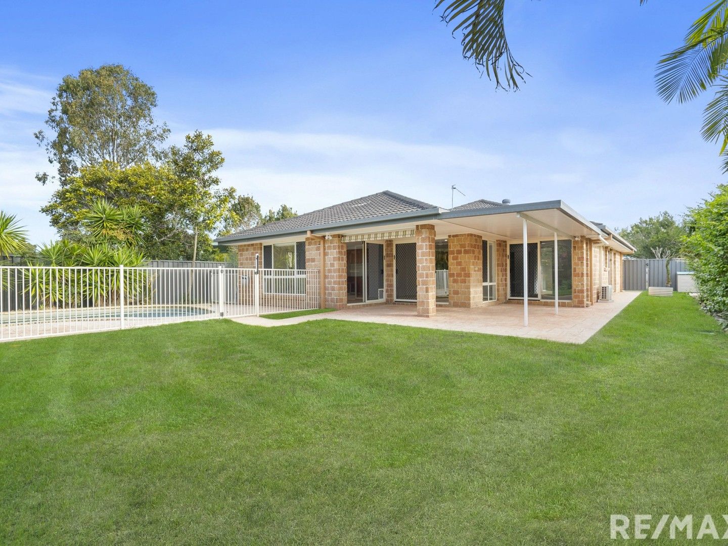 3 bedrooms House in 3 Tracey Crescent VARSITY LAKES QLD, 4227