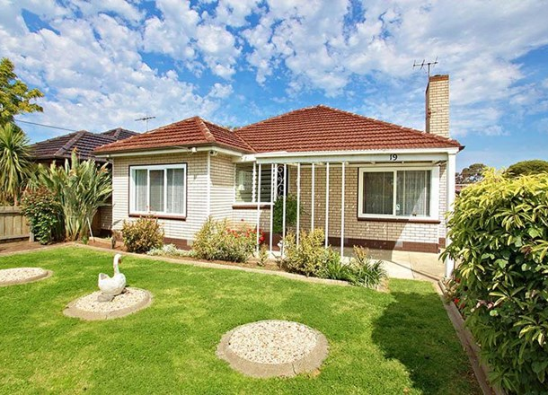 19 Napoleon Street, West Footscray VIC 3012