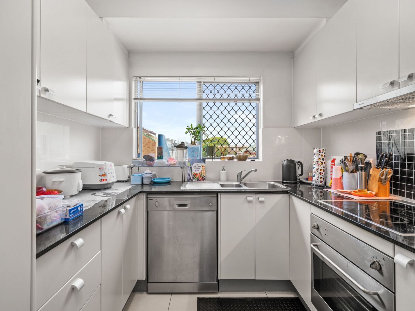 9/17 Cardross Street, Yeerongpilly QLD 4105 Apartment For Rent Domain