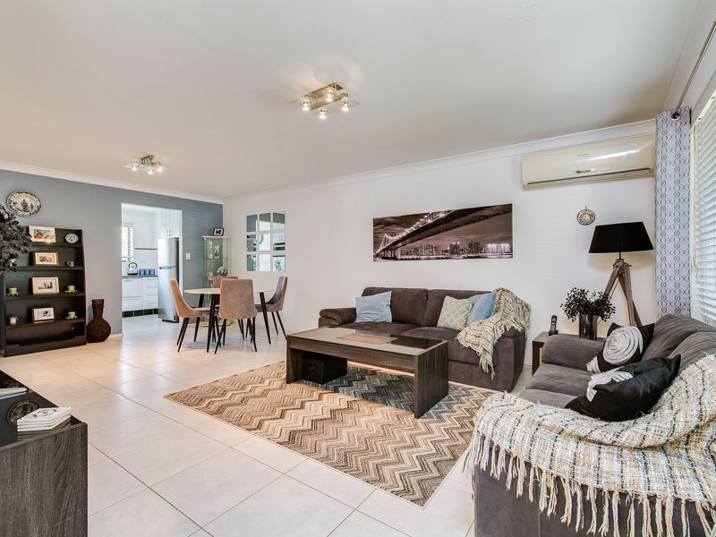 2/50 T E Peters Drive, Broadbeach Waters QLD 4218, Image 2