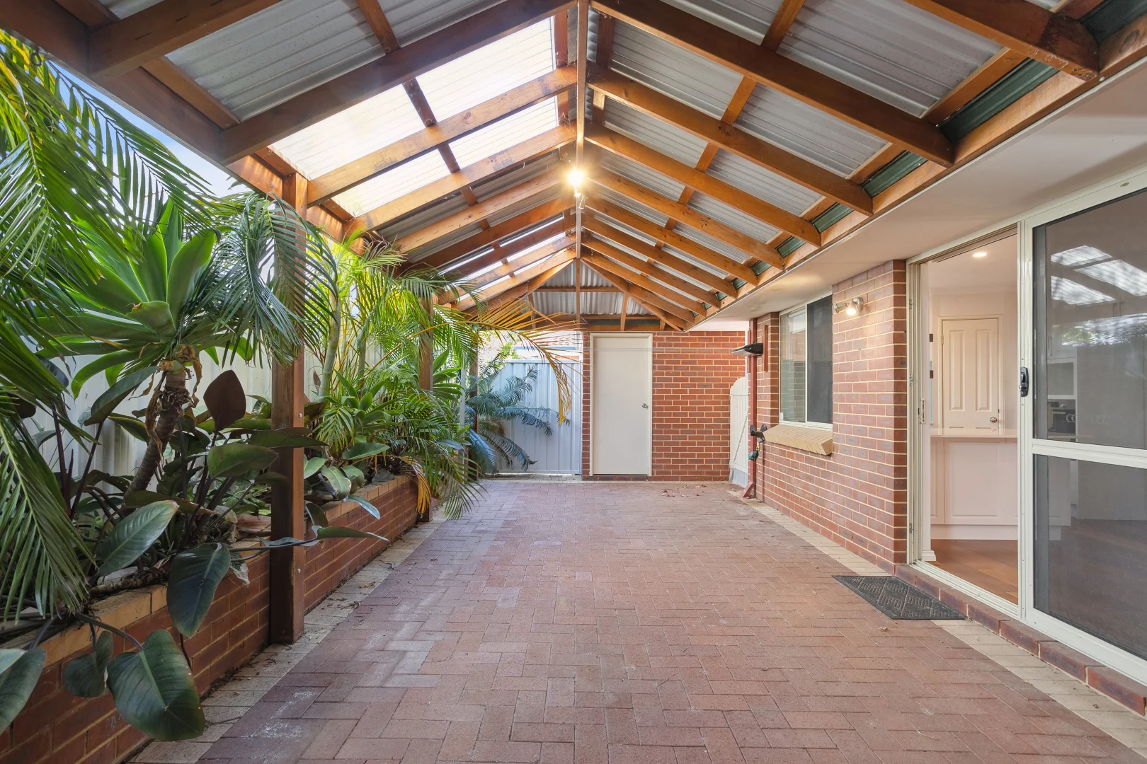 Additional image 15 of 2/31 Scalby Street, Scarborough WA 6019