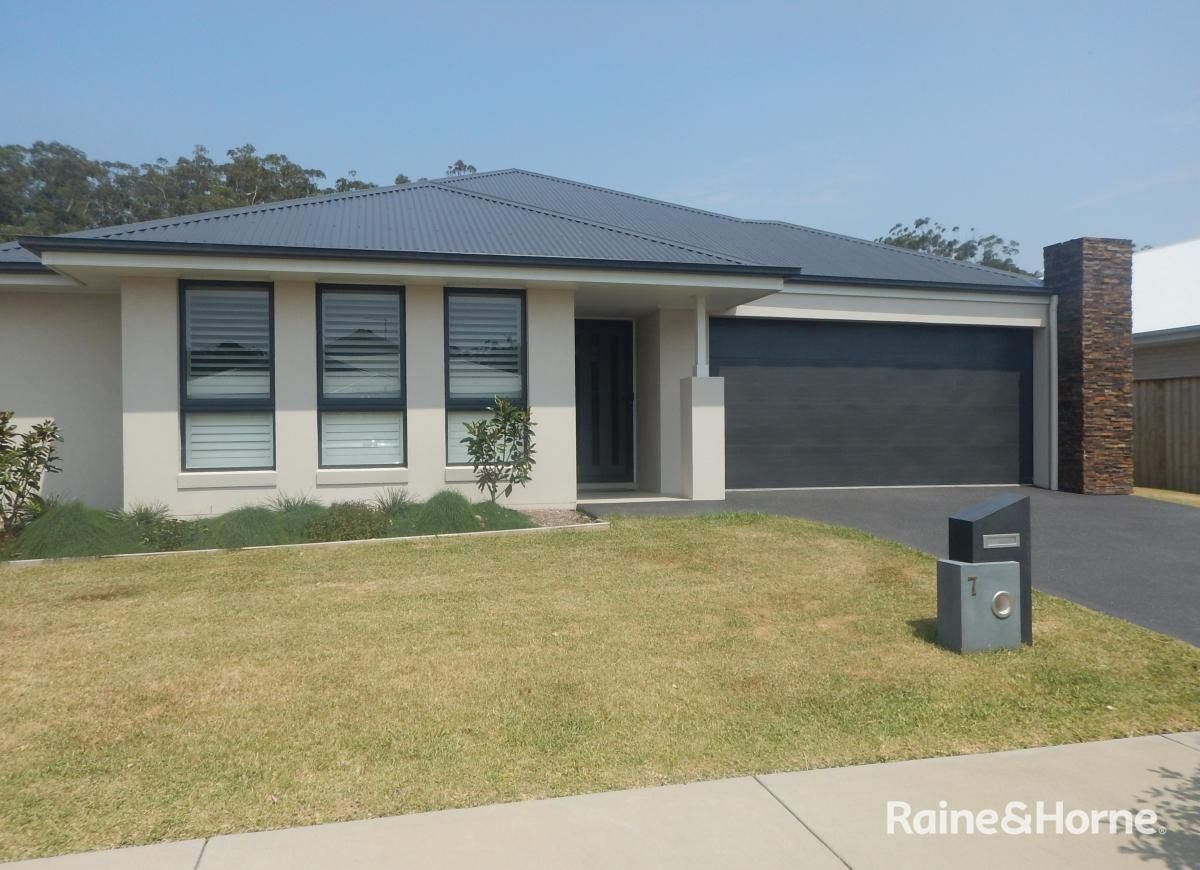 7 Water Vine Street, Sapphire Beach NSW 2450