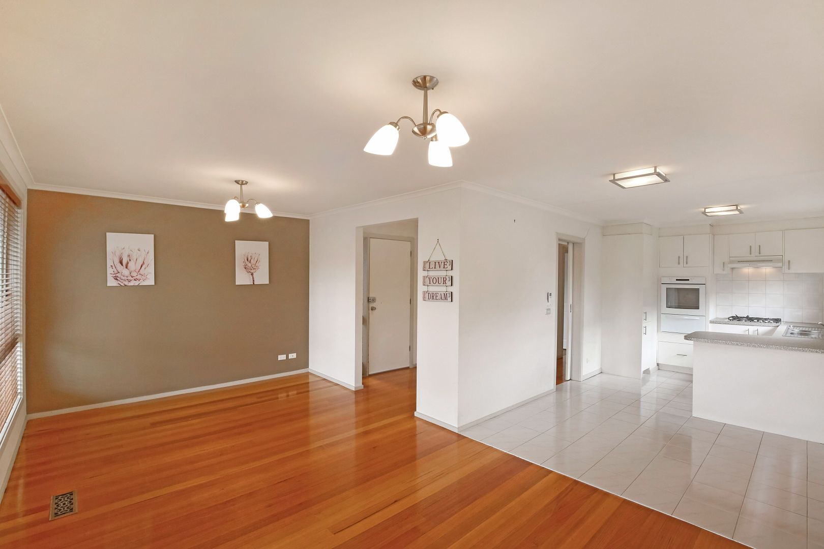 110 Woolnough Drive, Mill Park VIC 3082, Image 2
