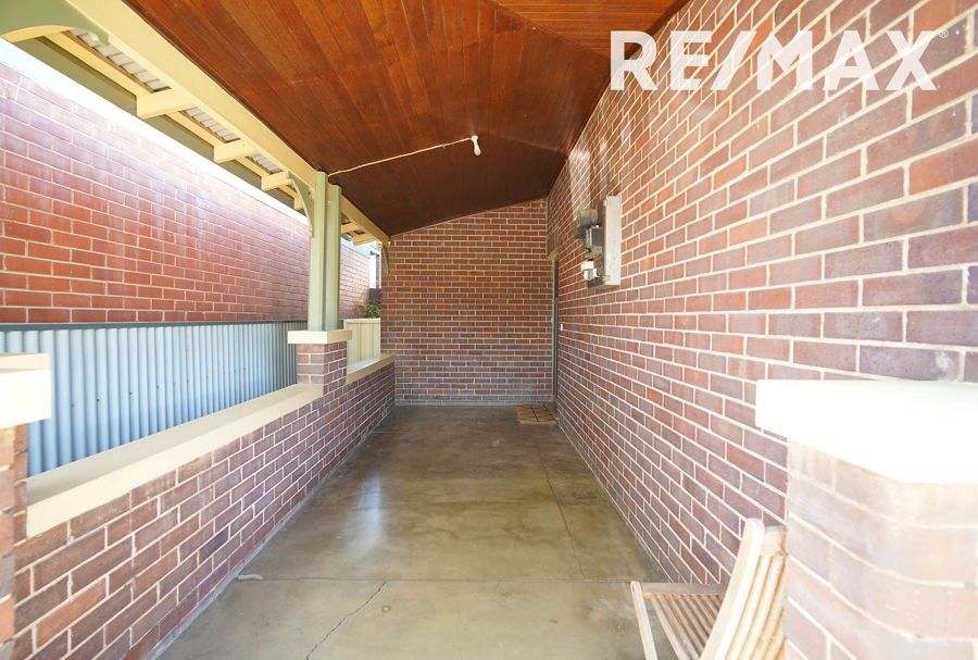 75 Docker Street, Wagga Wagga NSW 2650, Image 1