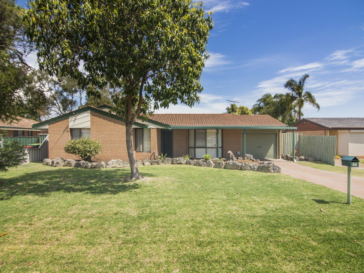 3 bedrooms House in 17 Plumridge Way SOUTH LAKE WA, 6164