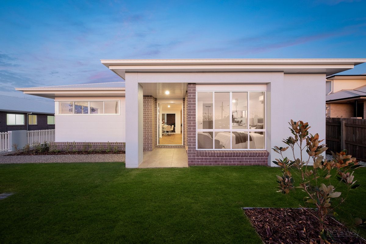 3 bedrooms House in 4/312 Hume Street CENTENARY HEIGHTS QLD, 4350