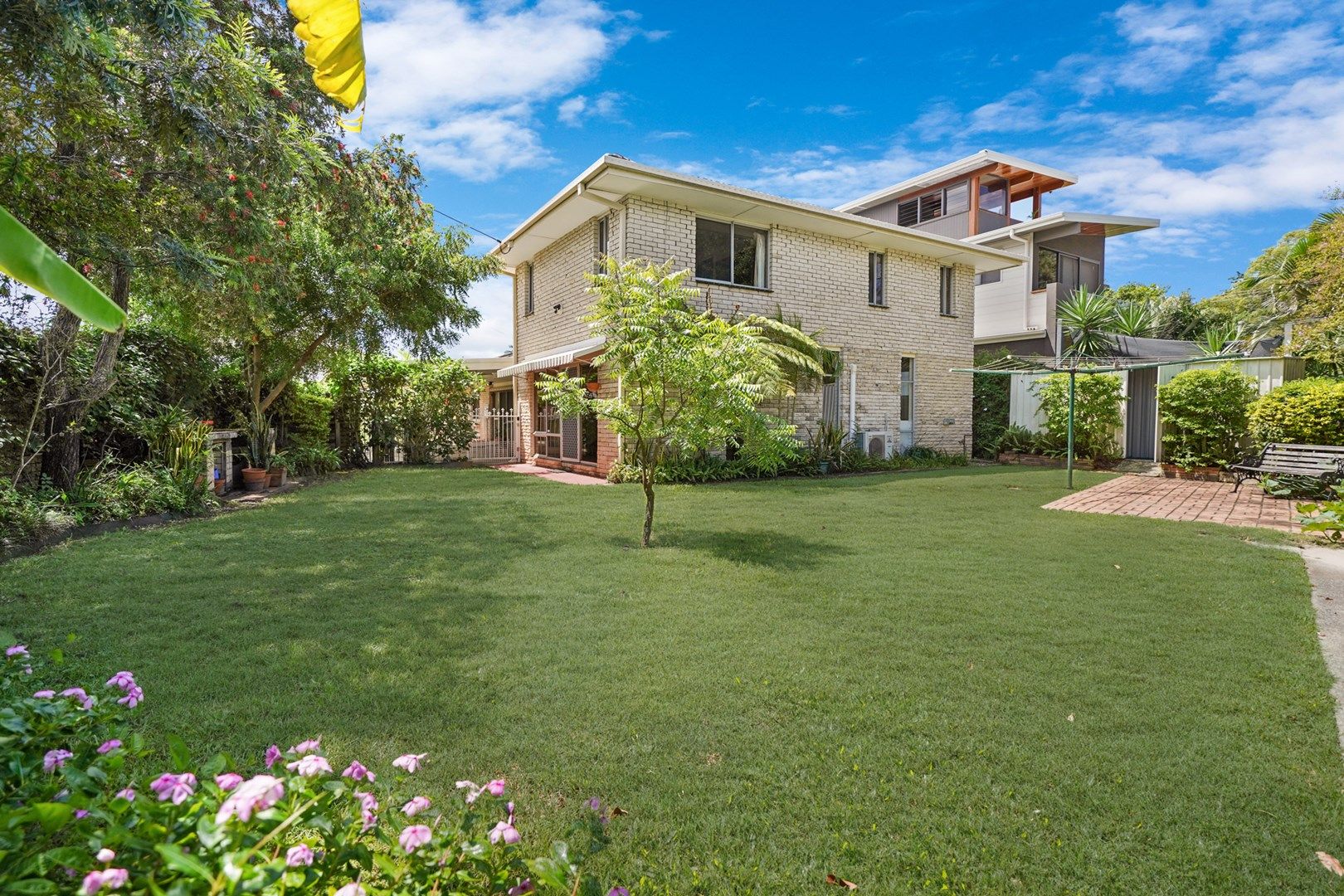 2A Rosemont Avenue, Broadbeach Waters QLD 4218, Image 2