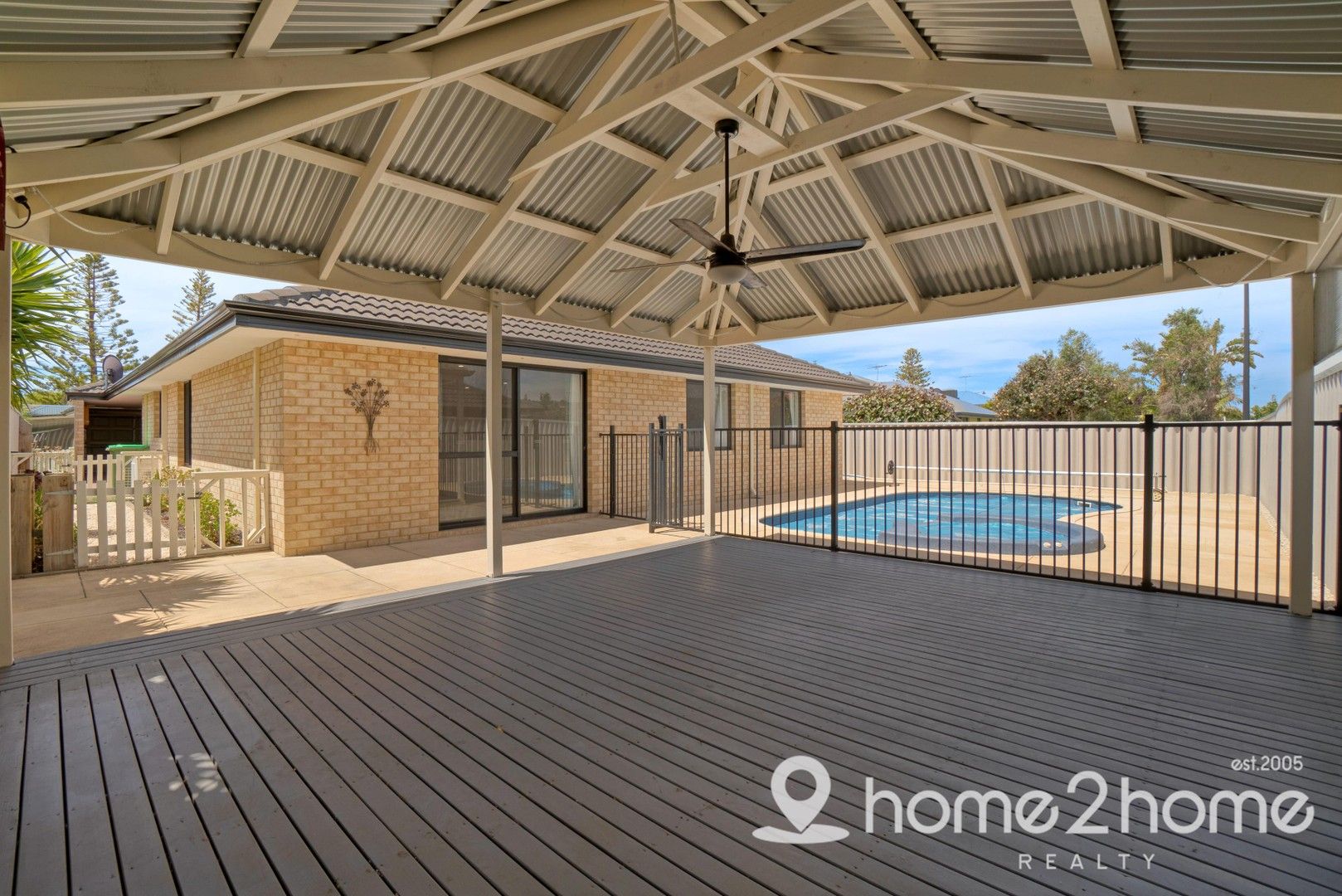 4 bedrooms House in 17 Noosa Drive SECRET HARBOUR WA, 6173