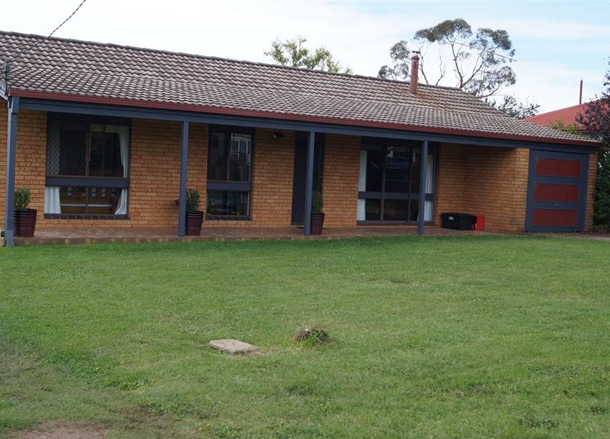 7 O'donnell Avenue, Guyra NSW 2365