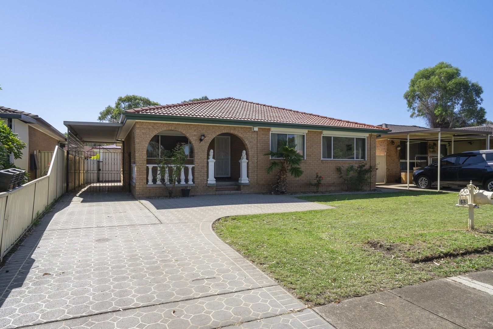 4 bedrooms House in 63 Gerald Crescent DOONSIDE NSW, 2767