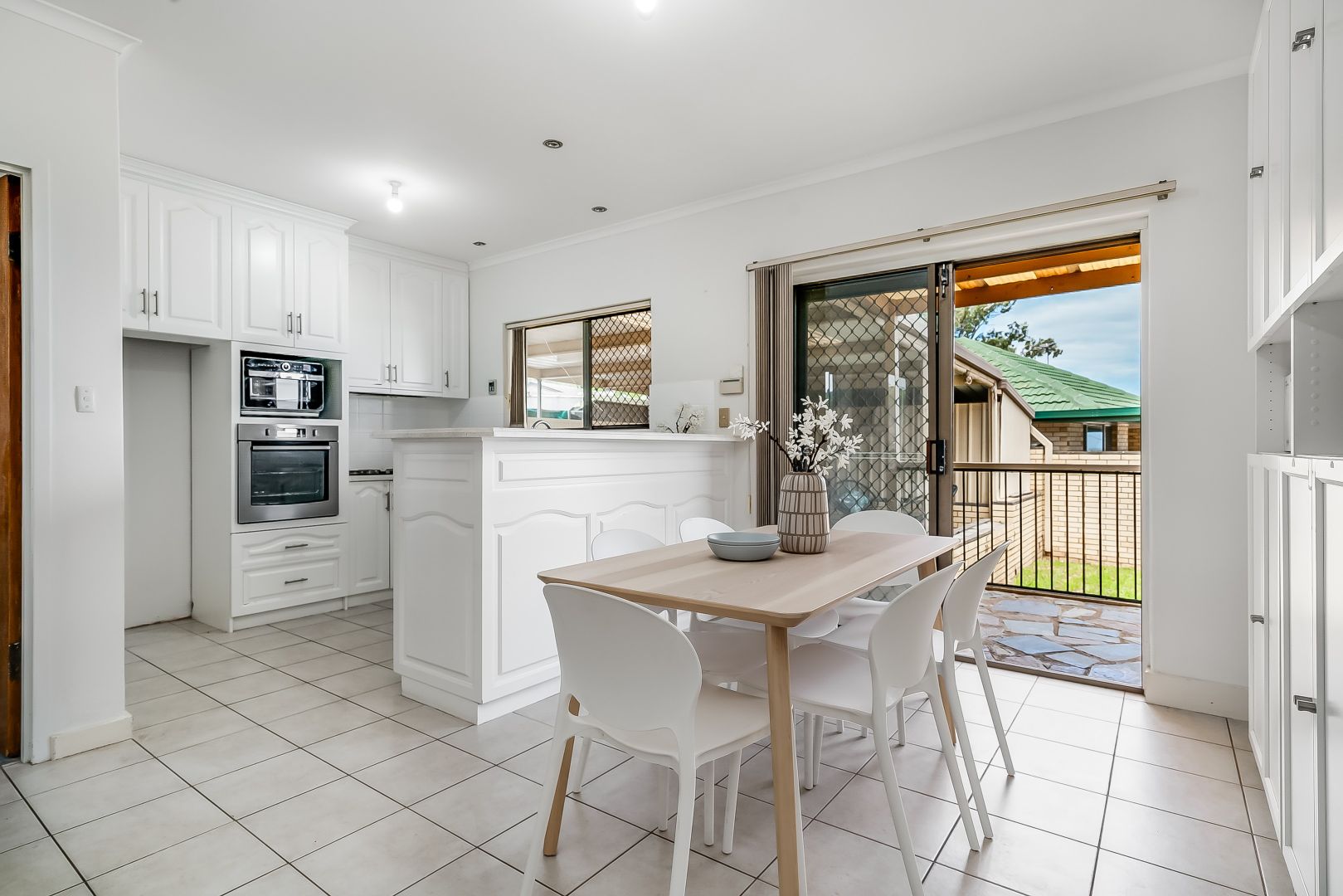 7 Dutton Drive, Para Hills SA 5096, Image 2