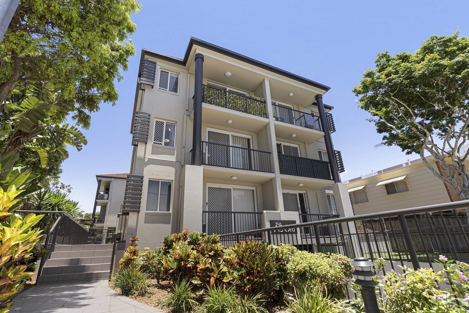 1 bedrooms Apartment / Unit / Flat in 7/4 Adori Street SURFERS PARADISE QLD, 4217