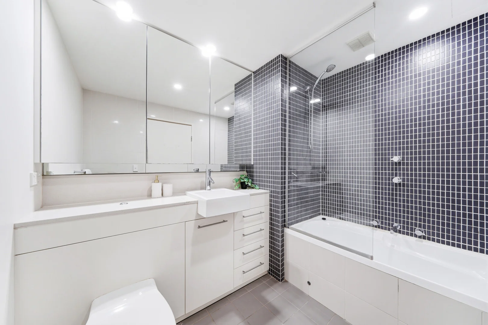 Additional image 21 of 102/11 Lewis Avenue, Rhodes NSW 2138