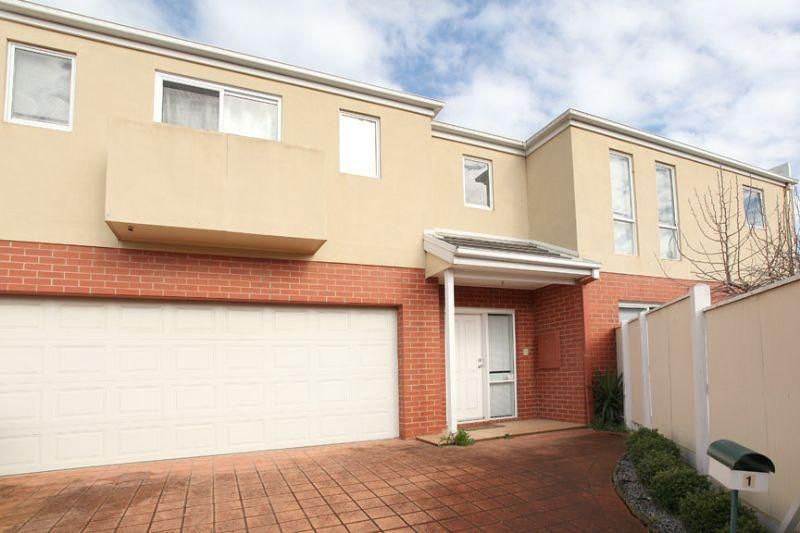 1 Hannah Close, GLEN WAVERLEY VIC 3150, Image 0