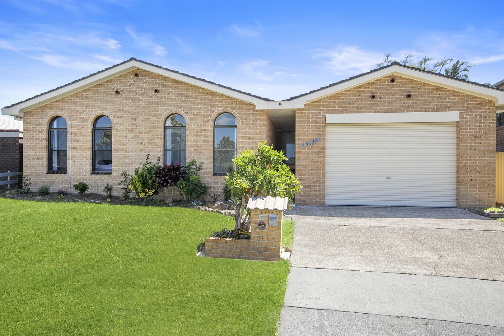 3 bedrooms House in 15 Wootton Crescent TAREE NSW, 2430
