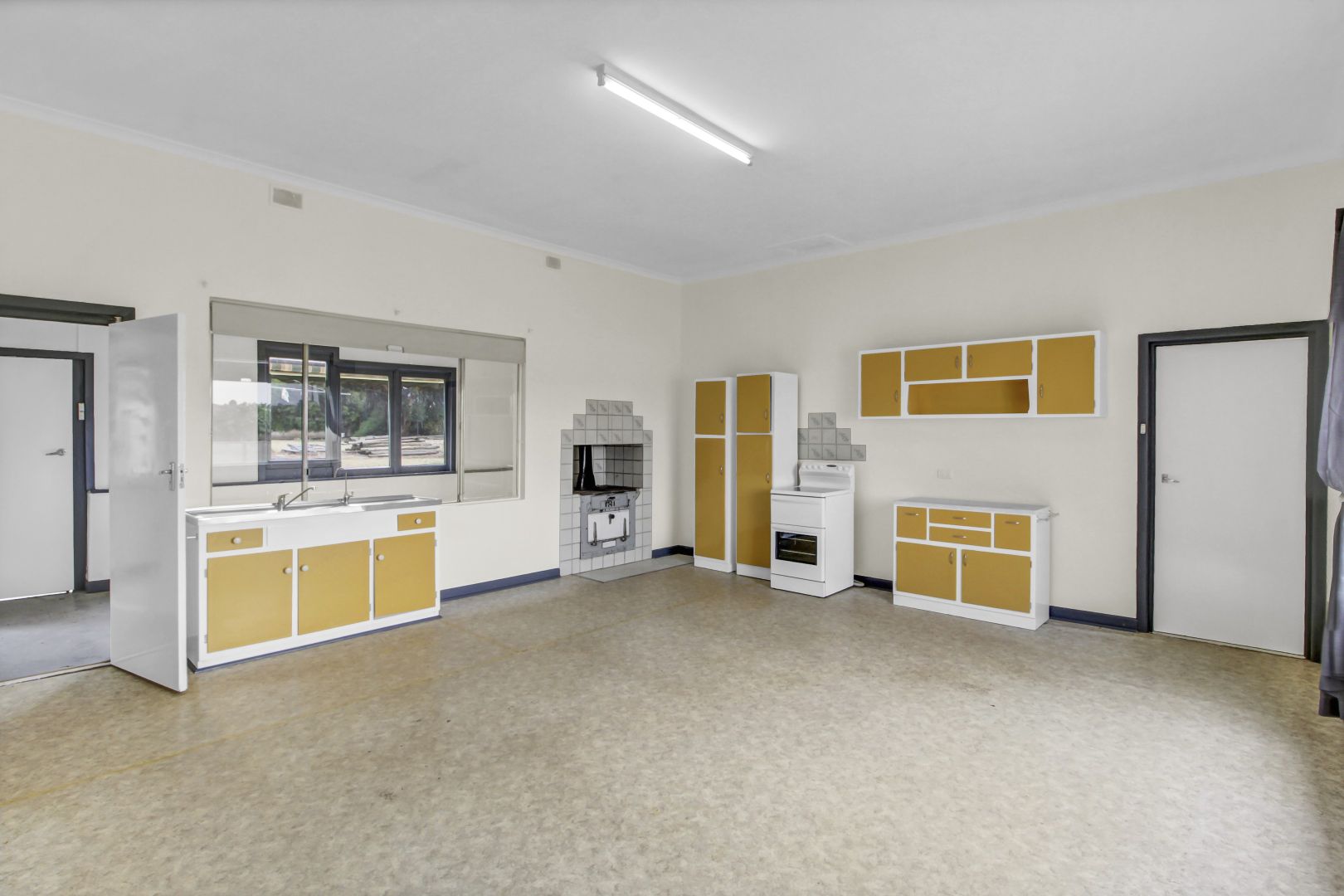 75 Warrego Street, Renmark SA 5341, Image 2