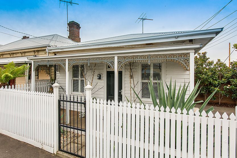 4 Wellington Street Geelong West Vic 3218 House For Rent 1045 Domain