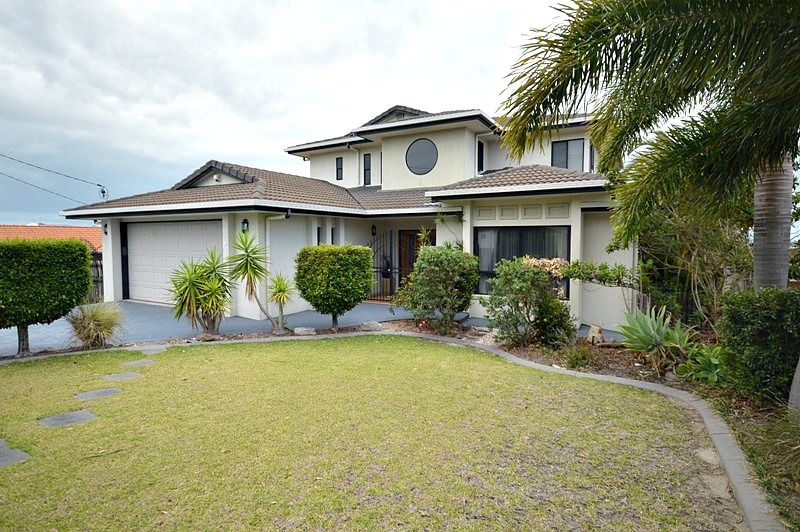 17 Christensen Street, Urraween QLD 4655, Image 0