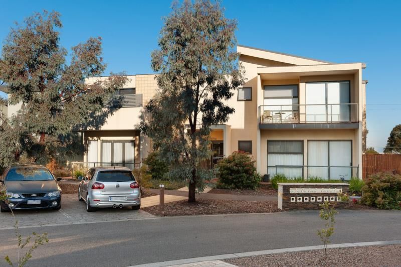 7/30 Diamond Boulevard, Greensborough VIC 3088, Image 0