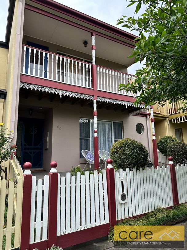 52 Paterson Drive, Lynbrook VIC 3975 Townhouse For Rent Domain