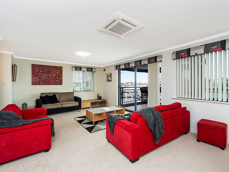 Unit 8/206 Mary St, Halls Head WA 6210, Image 2