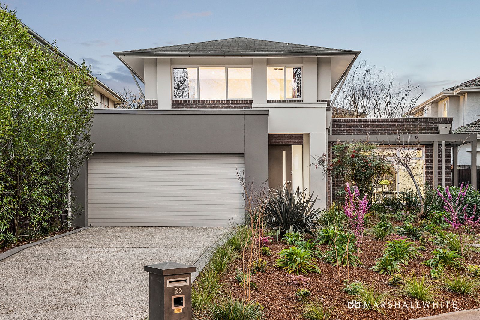 4 bedrooms House in 25 Valley Parade GLEN IRIS VIC, 3146