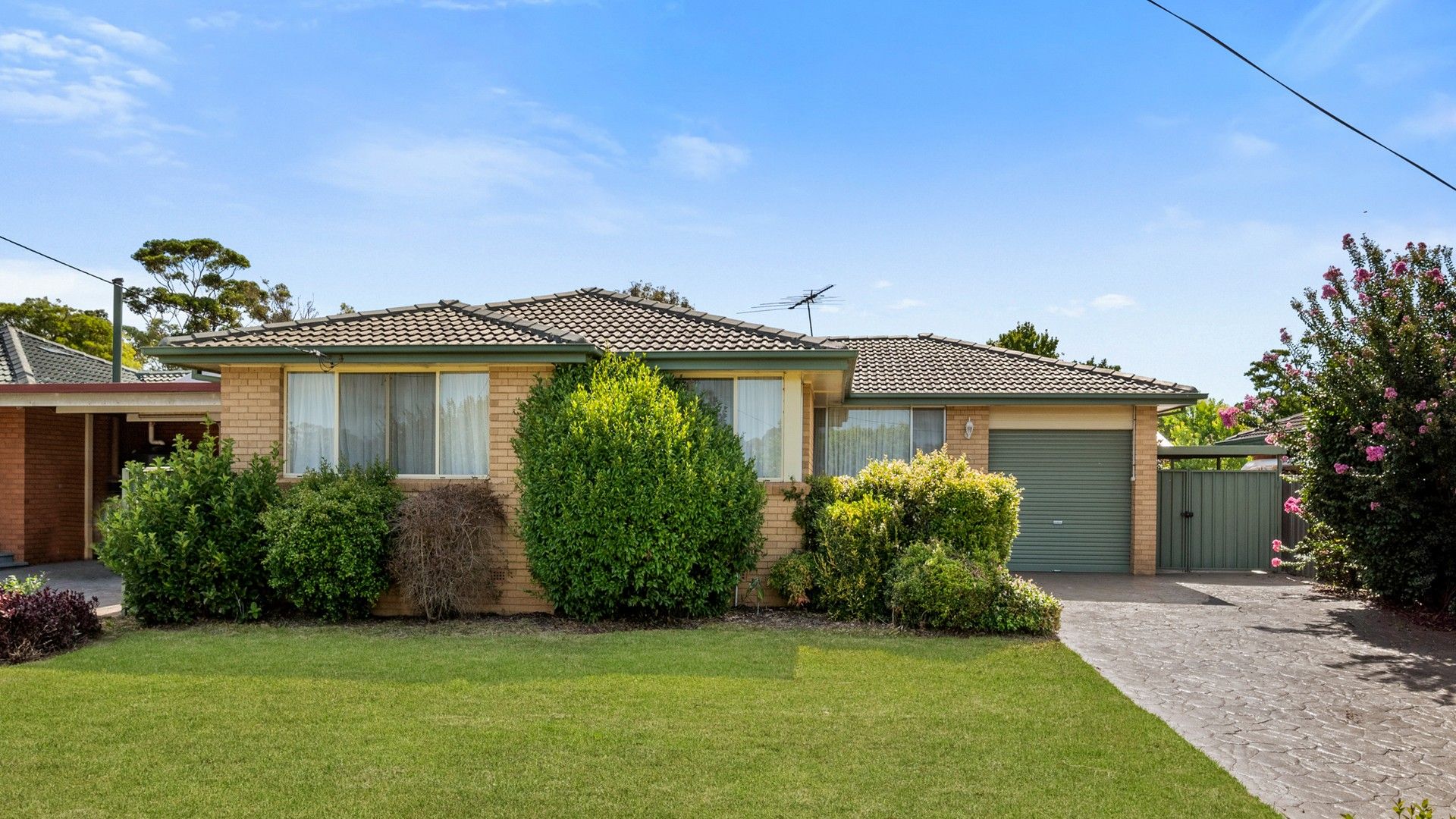 29 Harvey Street, Macquarie Fields NSW 2564, Image 0