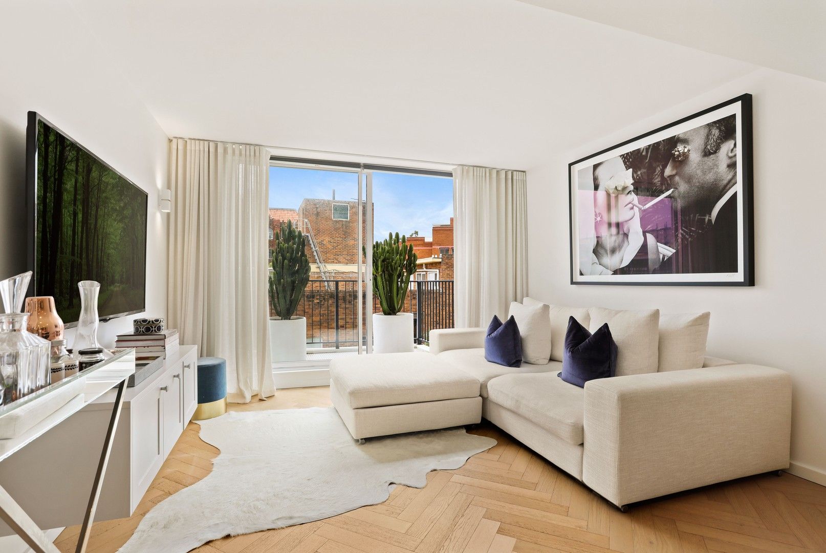 2 bedrooms Apartment / Unit / Flat in 508/2A Elizabeth Bay Road ELIZABETH BAY NSW, 2011