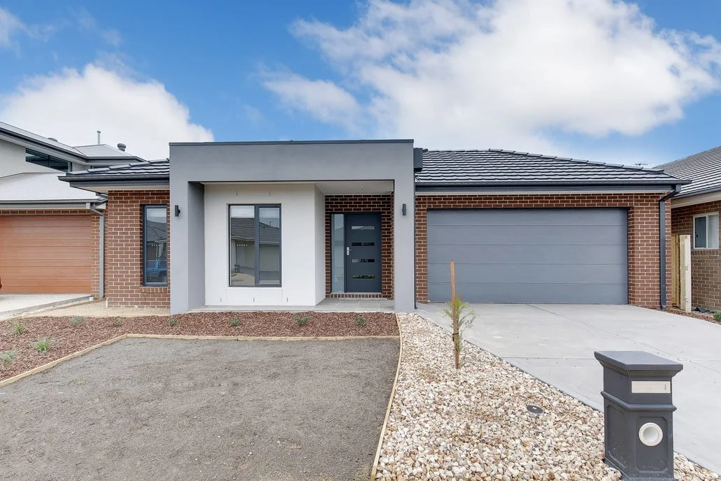 6 Gairdner Street, Manor Lakes VIC 3024