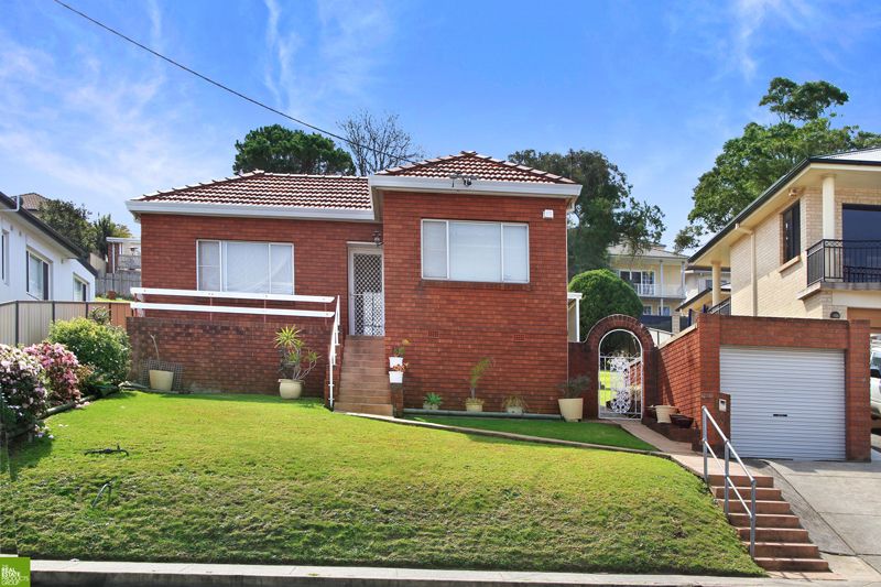 282 Northcliffe Drive, Lake Heights NSW 2502, Image 0