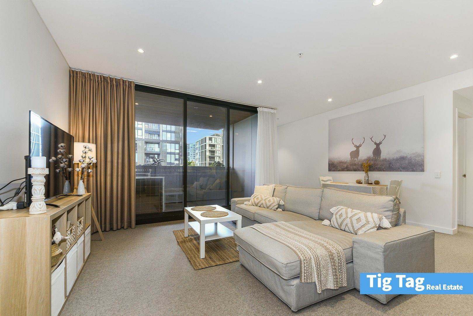 2 bedrooms Apartment / Unit / Flat in 412/1 Network Place NORTH RYDE NSW, 2113
