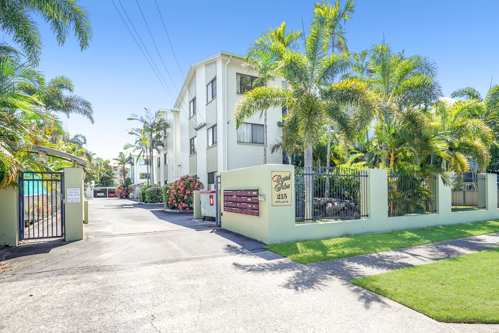 12/215217 Mcleod Street, Cairns North Property History & Address