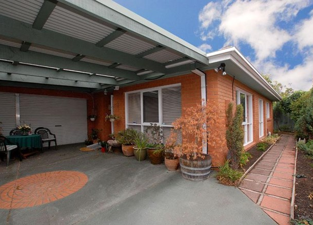 4B Dickson Crescent, Ringwood North VIC 3134