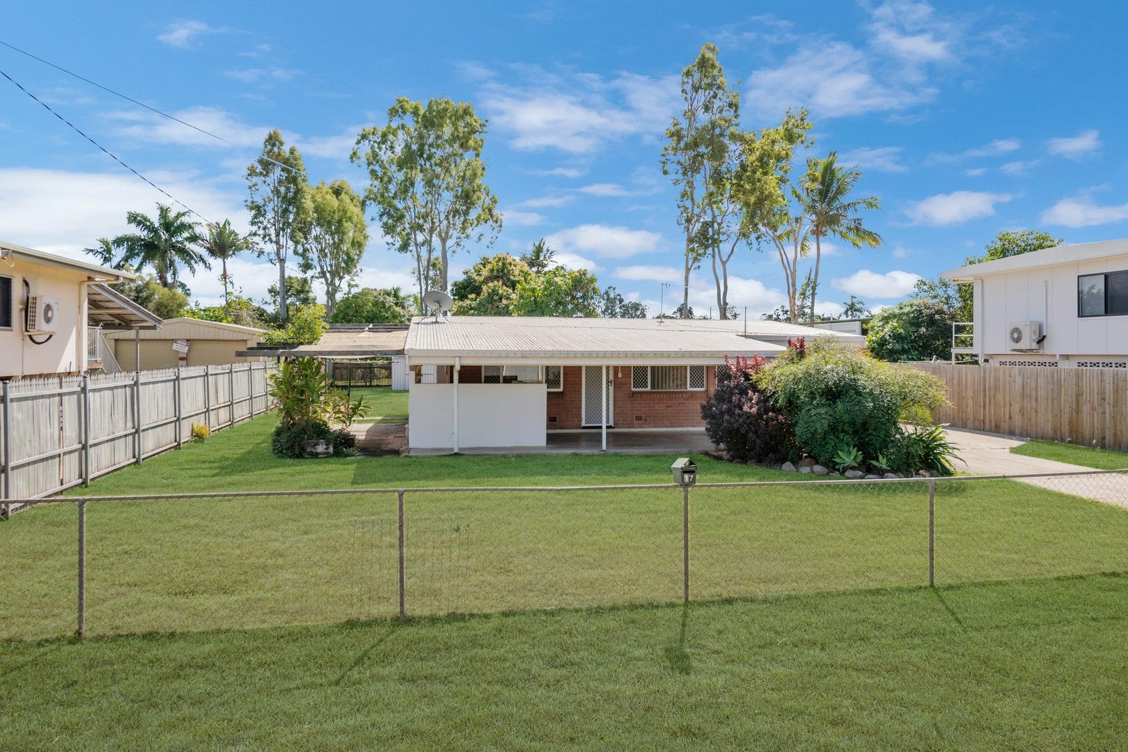 3 bedrooms House in 17 Brolga Crescent CONDON QLD, 4815