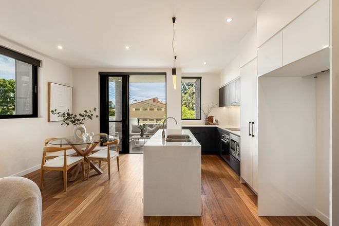 202/121 Clarence Road Indooroopilly 4068 - Image 4