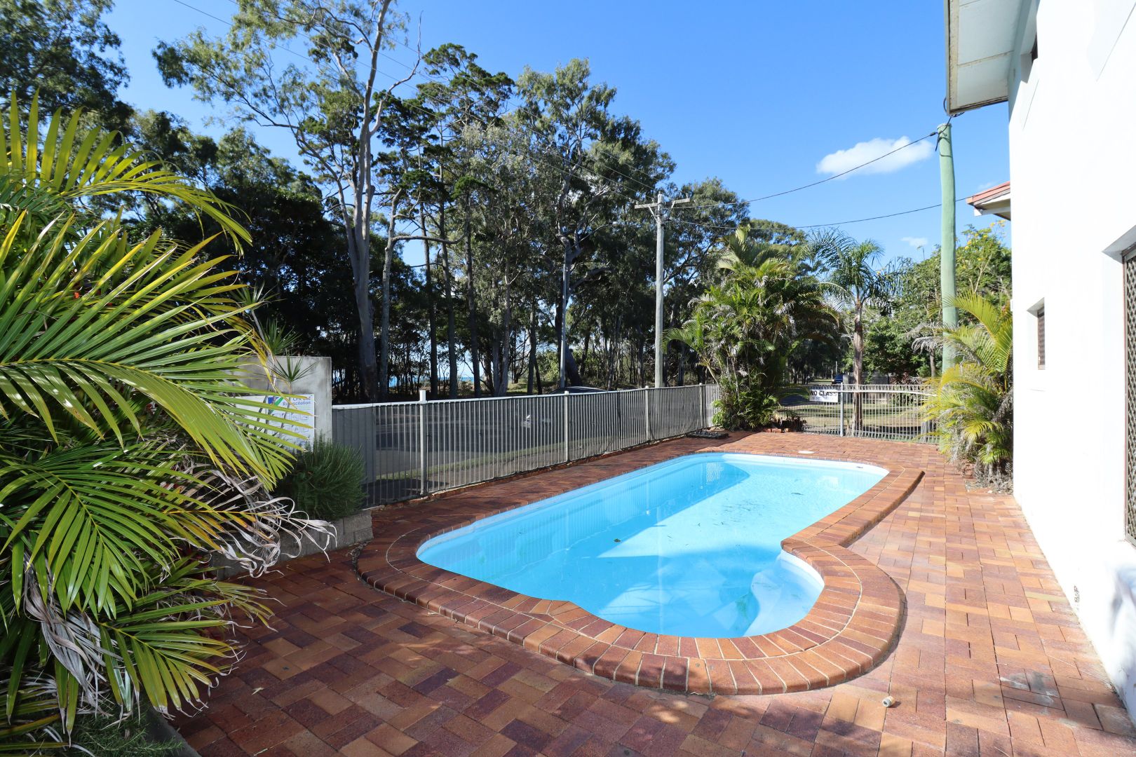 2/480 Esplanade, Torquay QLD 4655, Image 2