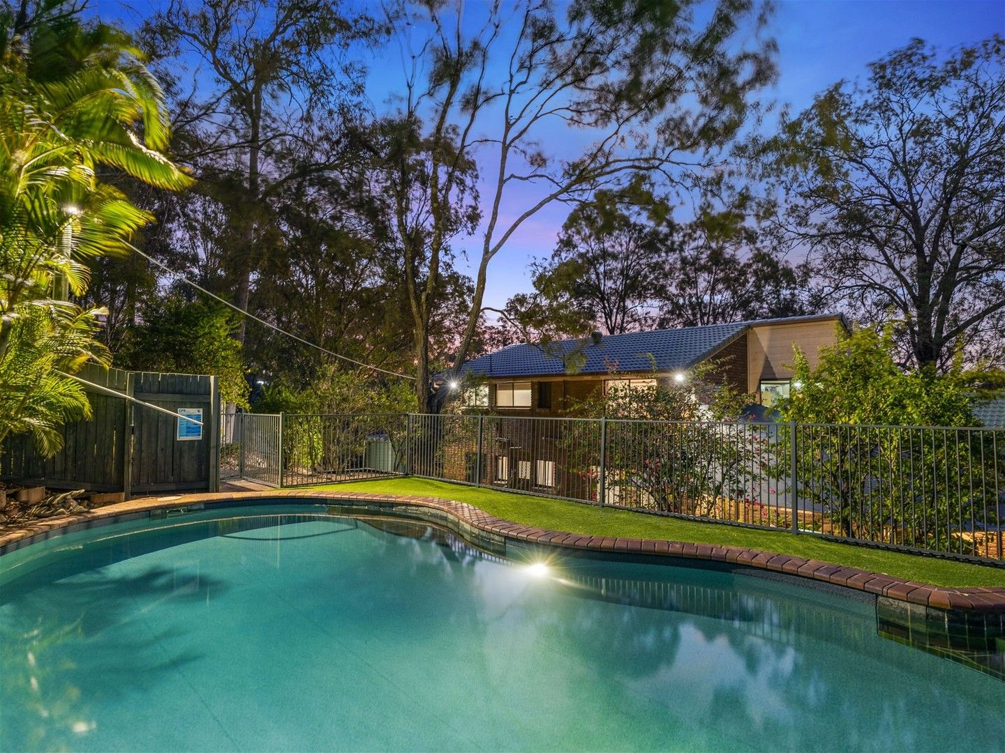 27 Morisset Court, Edens Landing QLD 4207, Image 1