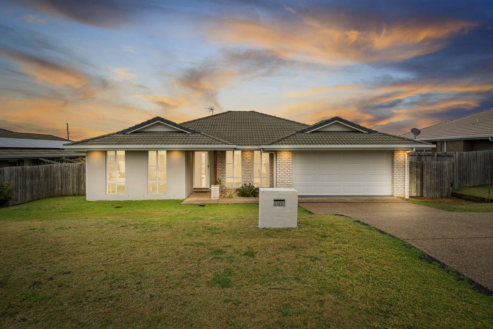 4 bedrooms House in 10 Cashmore Street WYREEMA QLD, 4352