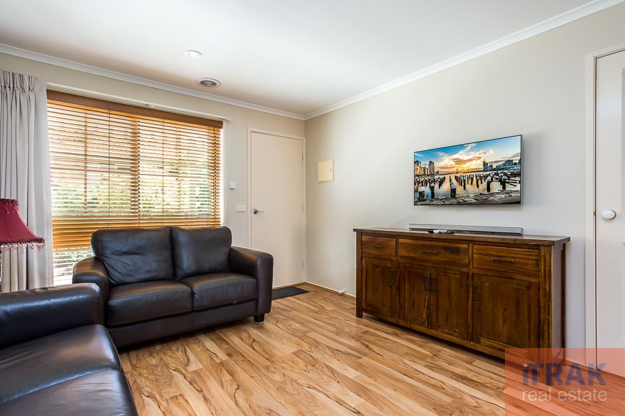 4 Cameron Close, Bayswater VIC 3153, Image 1