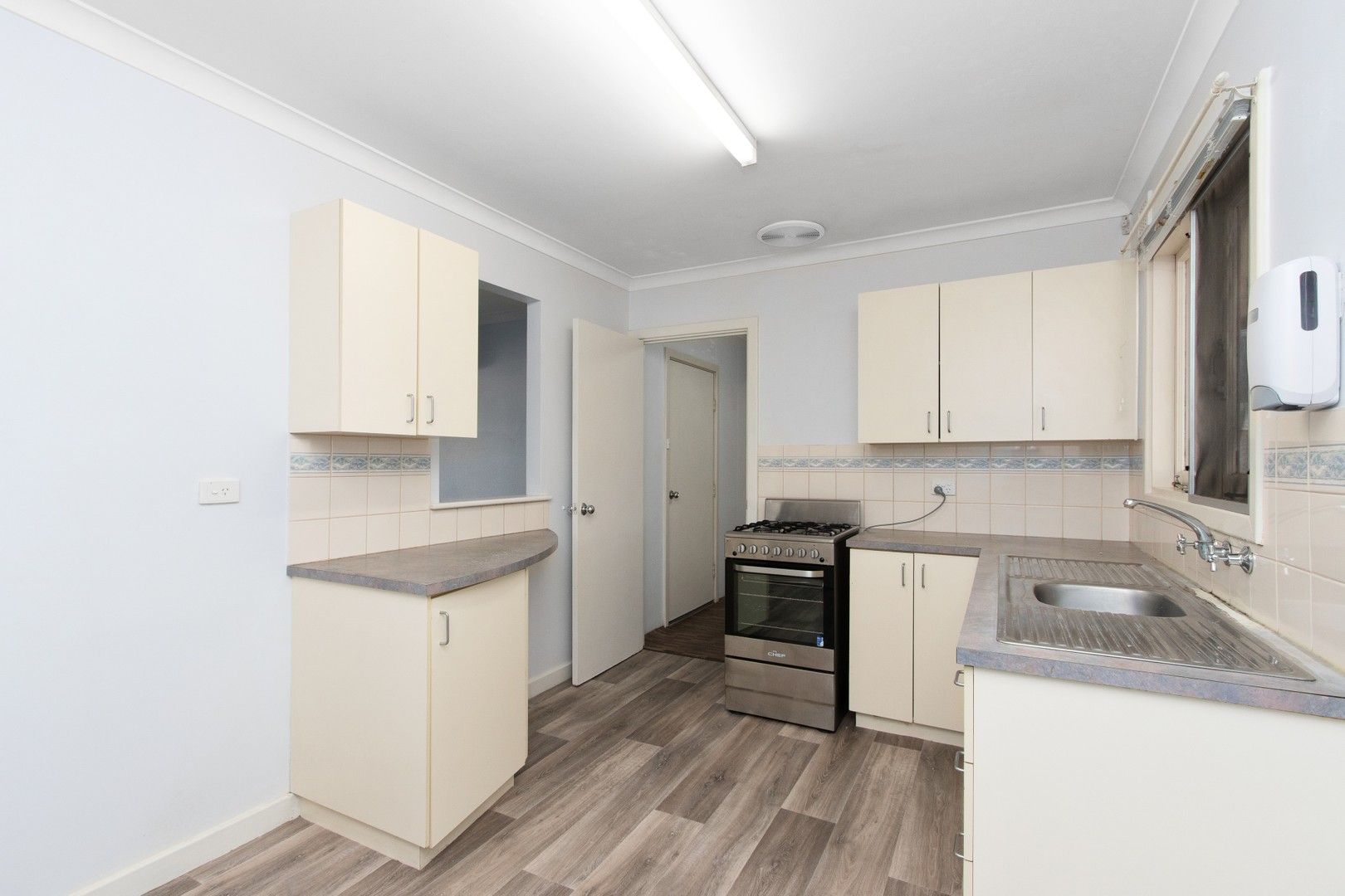 3 bedrooms Semi-Detached in B/25 Sturtridge Road LOCKRIDGE WA, 6054